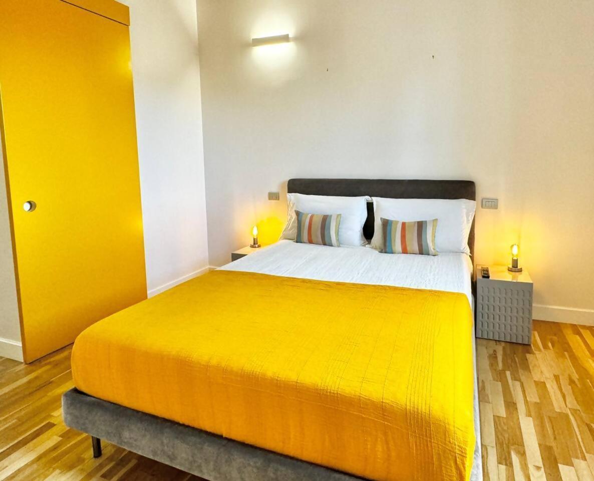 Vetrina In Luxury Apartment Rom
